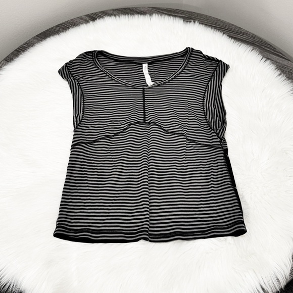 Lululemon Get Sweat Tee - Picture 3 of 4